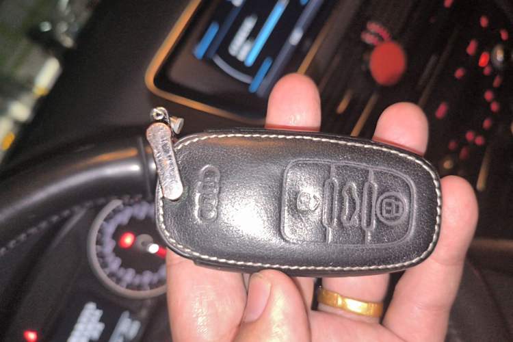 Used Audi Q5 2013 40 TFSI Technology Edition Vehicle Key