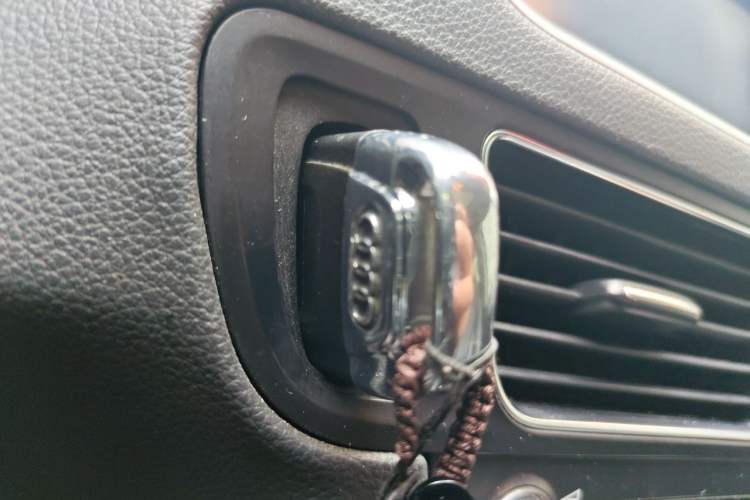Used Audi Q5 2013 40 TFSI Technology Edition Vehicle Key