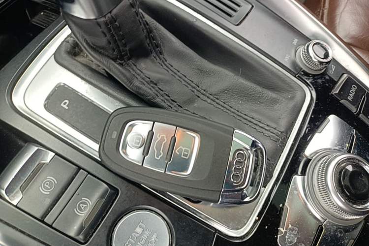 Used Audi Q5 2013 40 TFSI Comfort Edition Vehicle Key