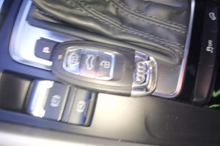 Used Audi Q5 2013 40 TFSI Ambition Vehicle Key