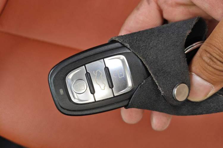 Used Audi Q5 2013 40 TFSI Ambition Vehicle Key