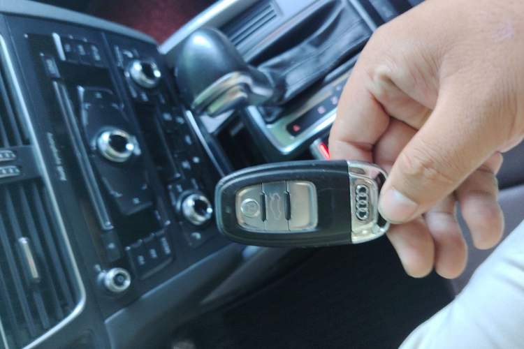 Used Audi Q5 2013 40 TFSI Technology Edition Vehicle Key