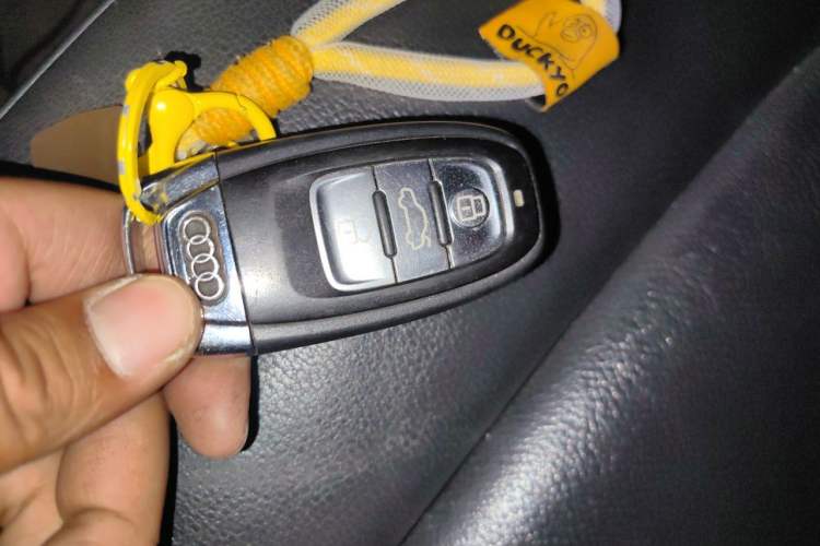 Used Audi Q5 2013 40 TFSI Technology Edition Vehicle Key