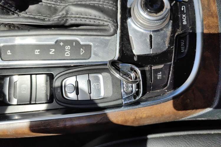 Used Audi Q5 2013 40 TFSI Luxury Model Vehicle Key