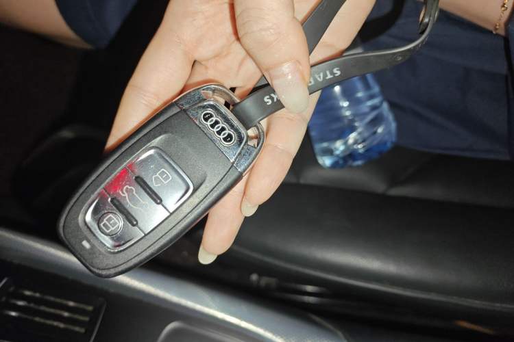 Used Audi Q5 2013 40 TFSI Technology Edition Vehicle Key