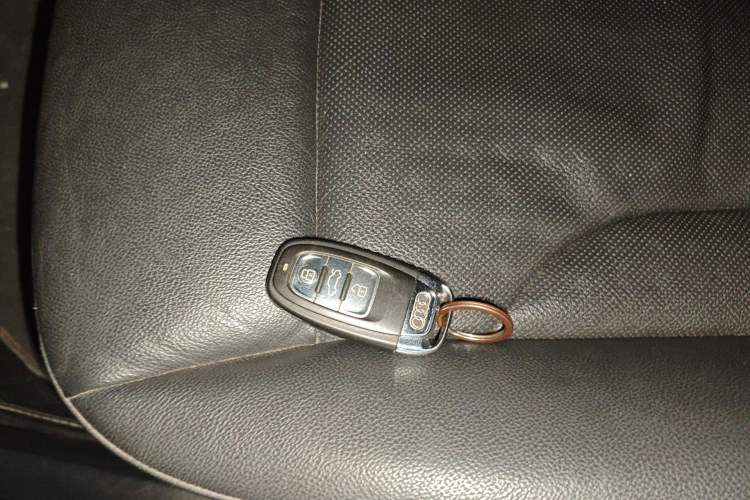 Used Audi Q5 2013 40 TFSI Technology Edition Vehicle Key