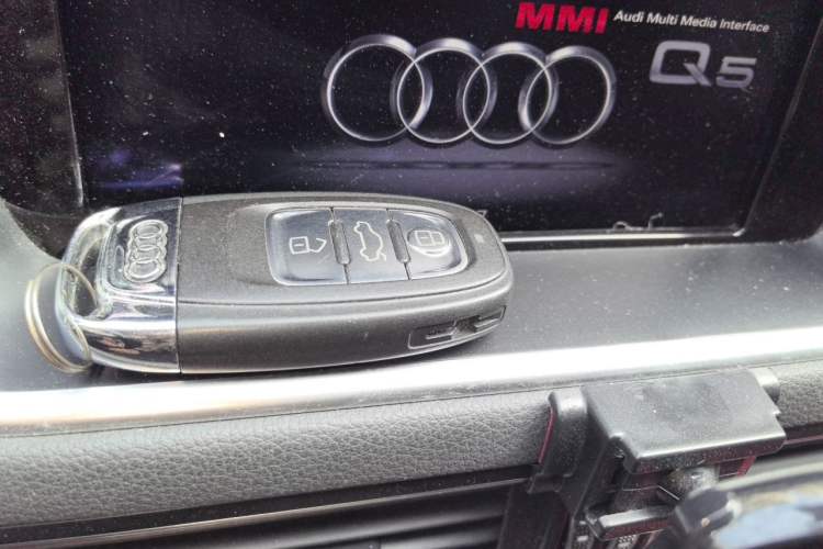 Used Audi Q5 2013 45 TFSI quattro Sport Edition Vehicle Key