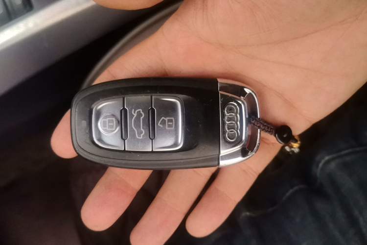 Used Audi Q5 2013 40 TFSI Technology Edition Vehicle Key