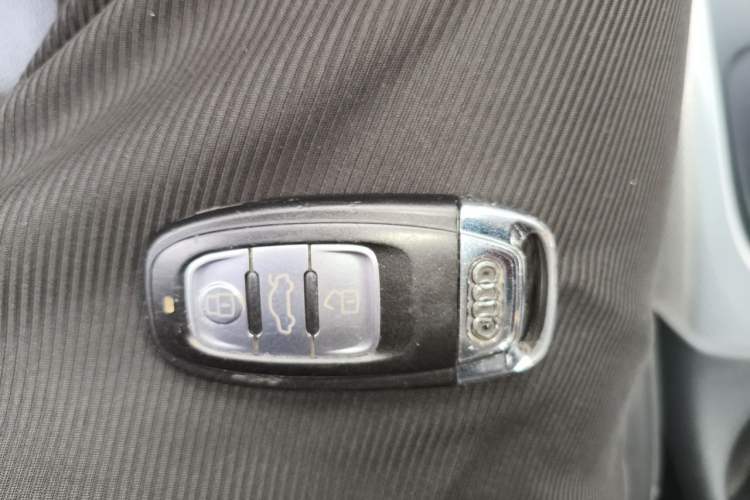 Used Audi Q5 2013 40 TFSI Technology Edition Vehicle Key