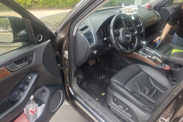 Used Audi Q5 2013 40 TFSI Comfort Edition Driver Seat