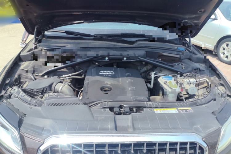 Used Audi Q5 2013 40 TFSI Comfort Edition Engine Bay