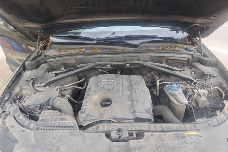 Used Audi Q5 2013 40 TFSI Comfort Edition Engine Bay