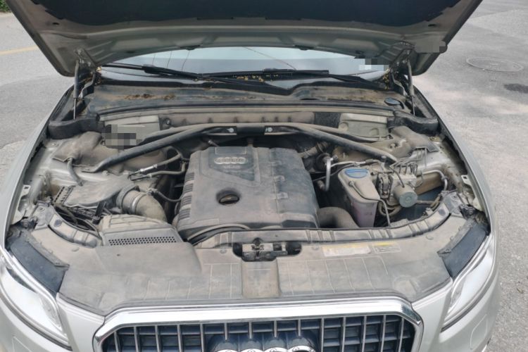 Used Audi Q5 2013 40 TFSI Comfort Edition Engine Bay