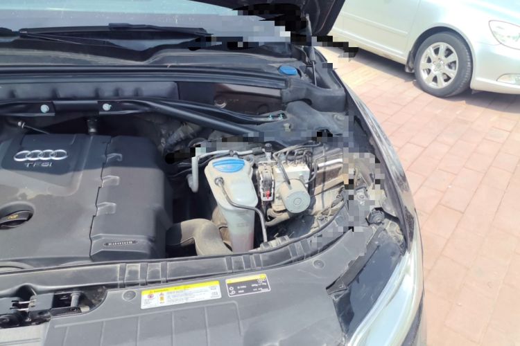 Used Audi Q5 2013 40 TFSI Comfort Edition Engine Bay Left