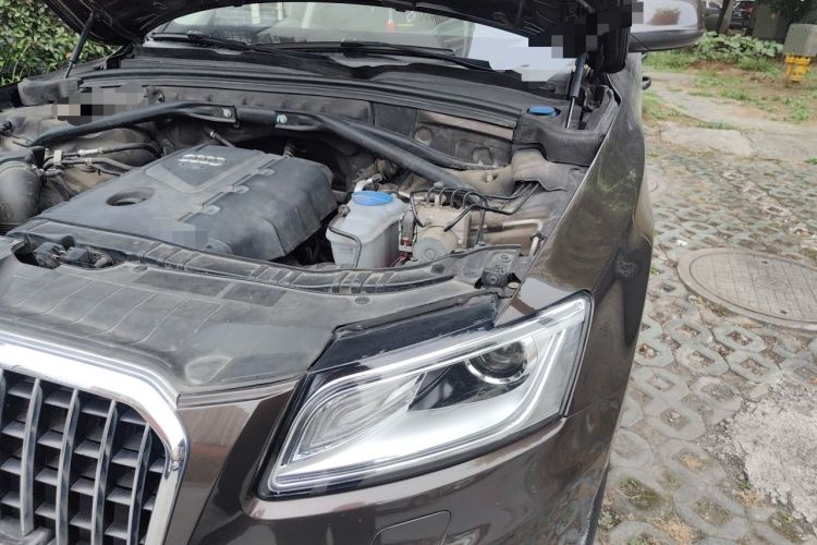 Used Audi Q5 2013 40 TFSI Technology Edition Engine Bay Left