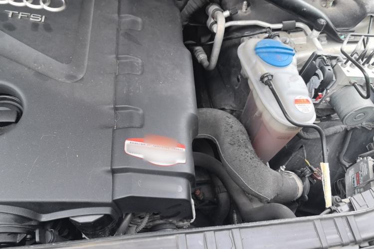 Used Audi Q5 2013 40 TFSI Technology Edition Engine Bay Left