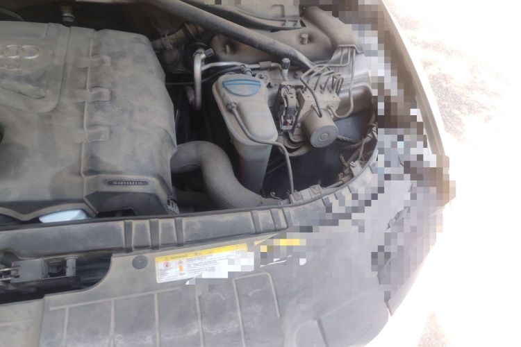 Used Audi Q5 2013 40 TFSI Technology Edition Engine Bay Left