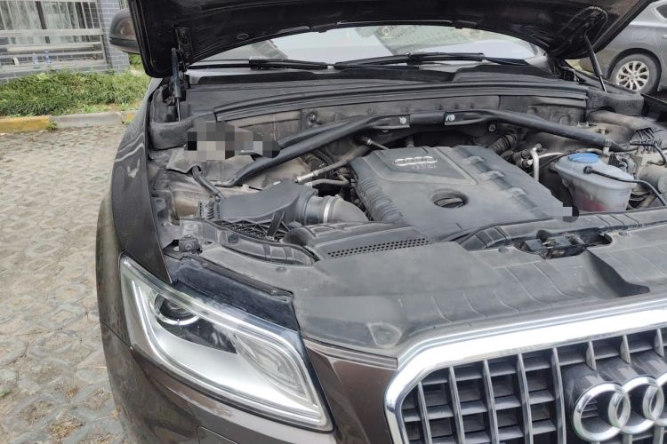 Used Audi Q5 2013 40 TFSI Technology Edition Engine Bay Right