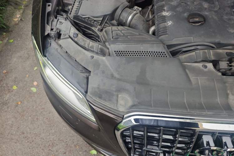 Used Audi Q5 2013 40 TFSI Technology Edition Engine Bay Right