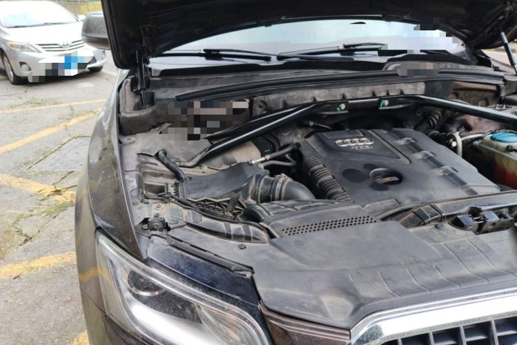 Used Audi Q5 2013 40 TFSI Technology Edition Engine Bay Right
