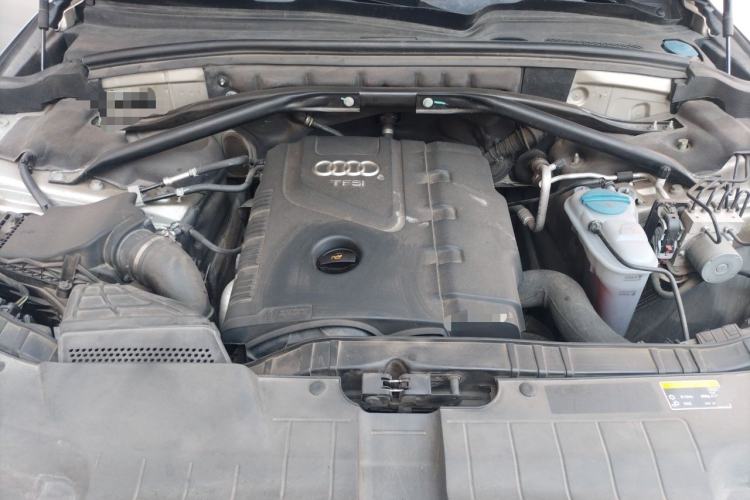 Used Audi Q5 2013 40 TFSI Comfort Edition Engine Bay