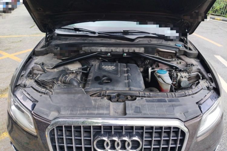 Used Audi Q5 2013 40 TFSI Technology Edition Engine Bay