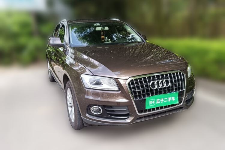 Used Audi Q5 2013 40 TFSI Technology Edition Front Right 45 Deg
