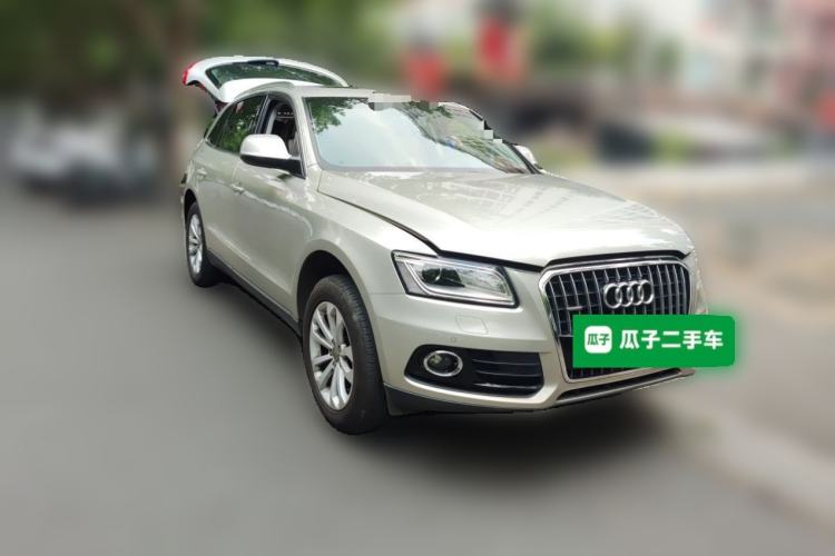 Used Audi Q5 2013 40 TFSI Technology Edition Front Right 45 Deg