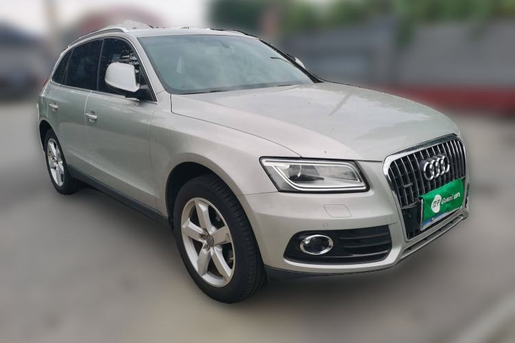 Used Audi Q5 2013 40 TFSI Comfort Edition Front Right 45 Deg