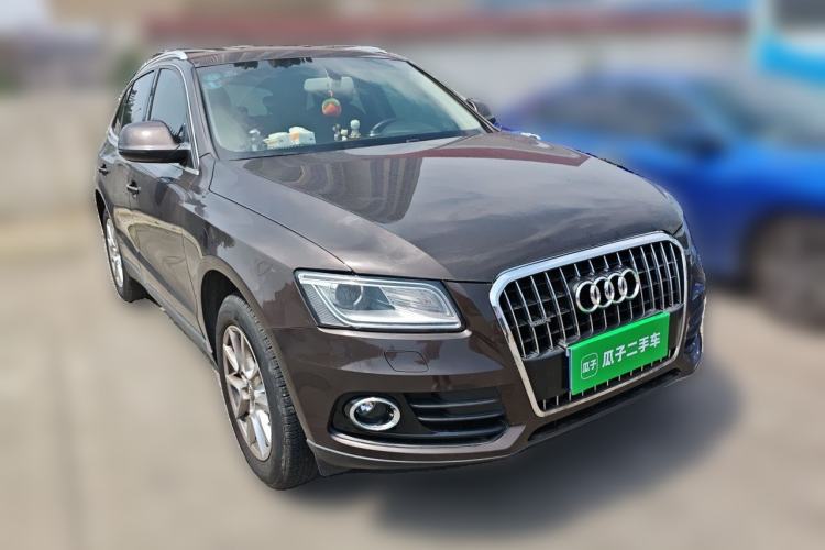 Used Audi Q5 2013 40 TFSI Ambition Front Right 45 Deg