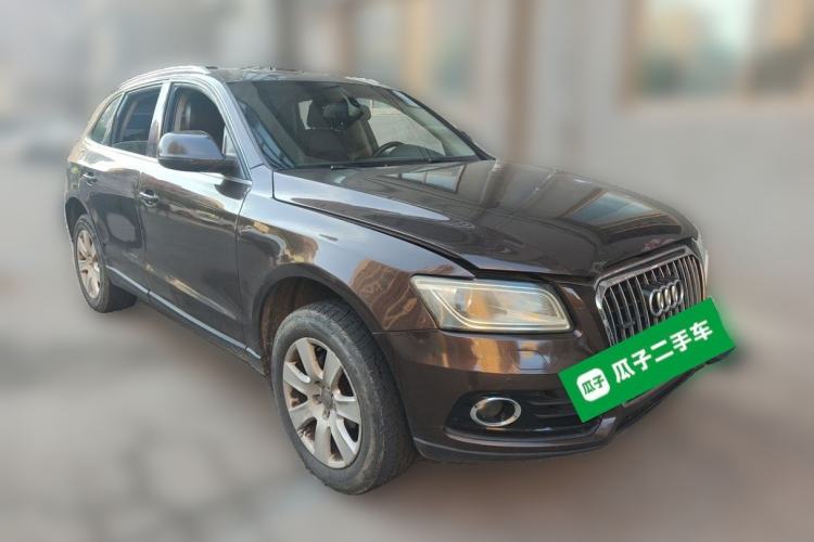 Used Audi Q5 2013 40 TFSI Technology Edition Front Right 45 Deg