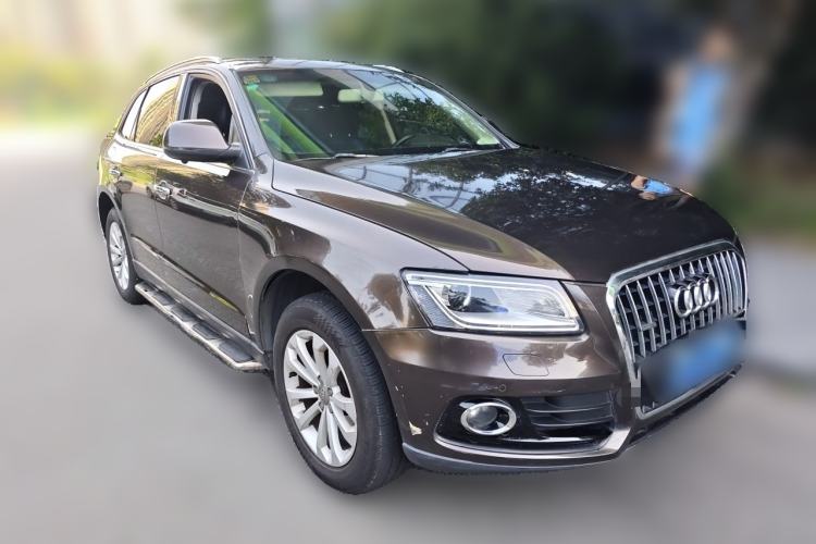 Used Audi Q5 2013 40 TFSI Technology Edition Front Right 45 Deg