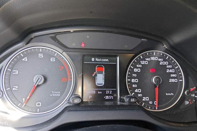 Used Audi Q5 2013 40 TFSI Comfort Edition Instrument Cluster