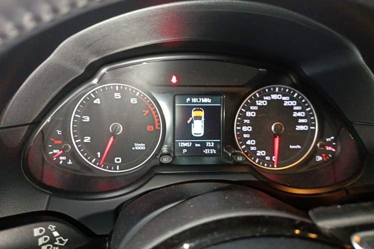 Used Audi Q5 2013 40 TFSI Ambition Instrument Cluster