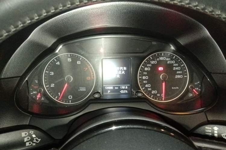 Used Audi Q5 2013 40 TFSI Comfort Edition Instrument Cluster
