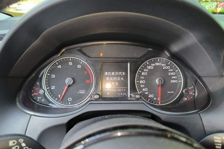 Used Audi Q5 2013 40 TFSI Ambition Instrument Cluster