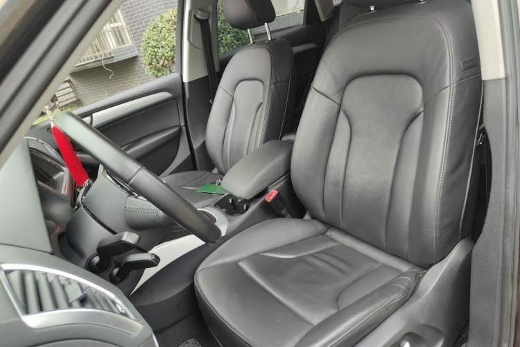Used Audi Q5 2013 40 TFSI Technology Edition Left Front Seat