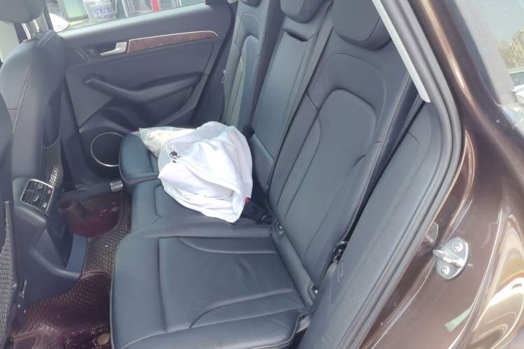 Used Audi Q5 2013 40 TFSI Comfort Edition Left Rear Seat
