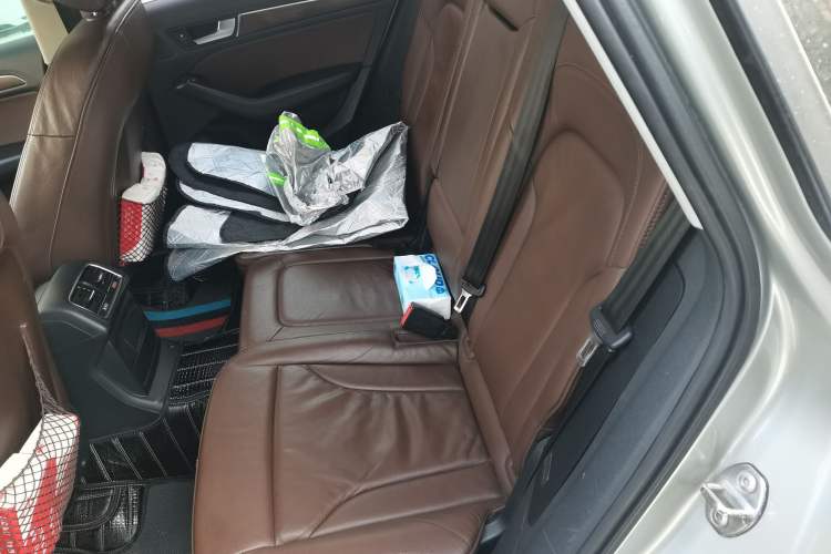 Used Audi Q5 2013 40 TFSI Comfort Edition Left Rear Seat
