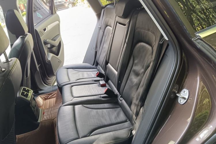 Used Audi Q5 2013 40 TFSI Technology Edition Left Rear Seat
