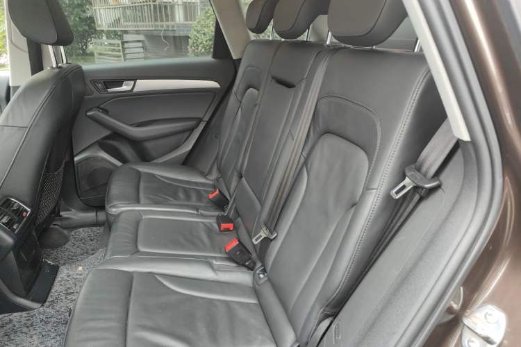 Used Audi Q5 2013 40 TFSI Technology Edition Left Rear Seat