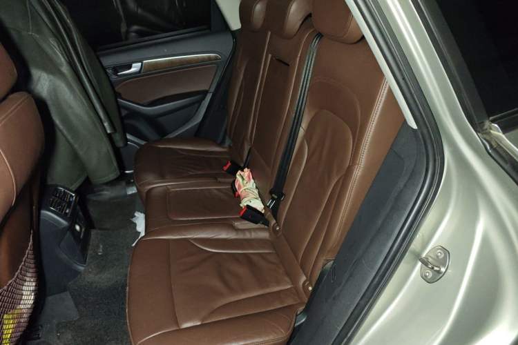Used Audi Q5 2013 40 TFSI Comfort Edition Left Rear Seat