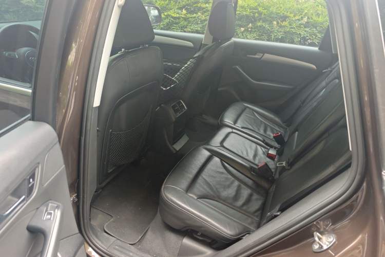 Used Audi Q5 2013 40 TFSI Technology Edition Left Rear Seat