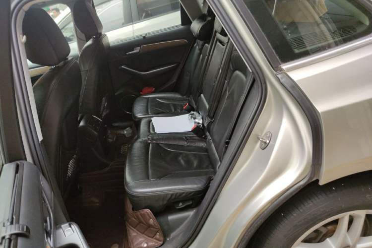 Used Audi Q5 2013 40 TFSI Luxury Model Left Rear Seat