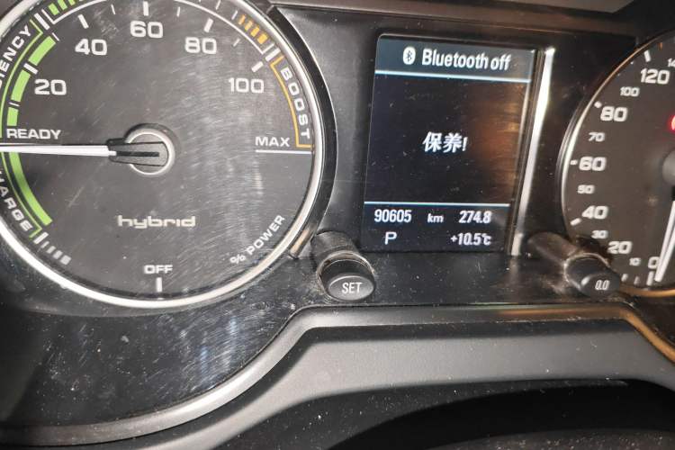 Used Audi Q5 2013 40 TFSI hybrid Odometer Close Up
