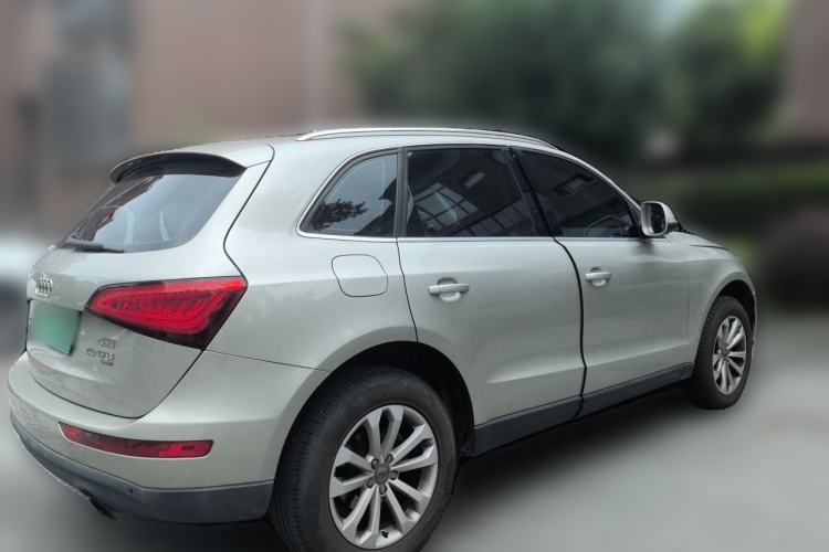 Used Audi Q5 2013 40 TFSI Technology Edition Rear Right 45 Deg