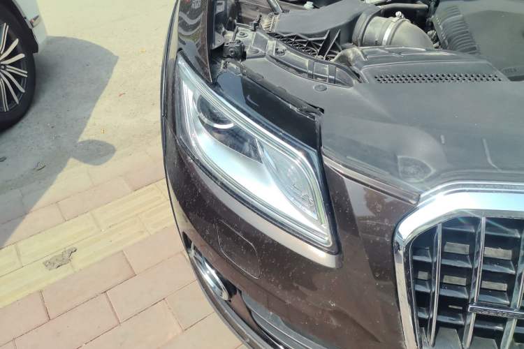 Used Audi Q5 2013 40 TFSI Comfort Edition Right Front Headlight