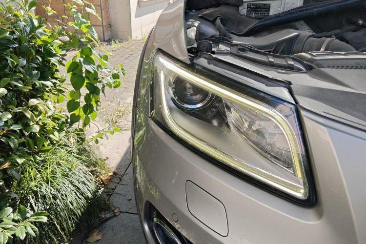 Used Audi Q5 2013 40 TFSI Comfort Edition Right Front Headlight