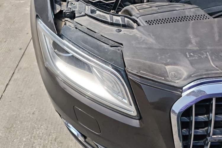 Used Audi Q5 2013 40 TFSI Ambition Right Front Headlight