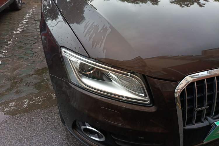 Used Audi Q5 2013 40 TFSI Ambition Right Front Headlight